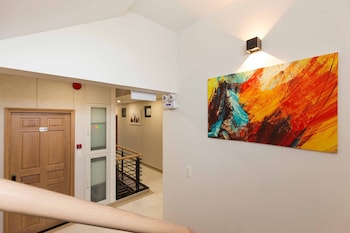 the arrivals airport