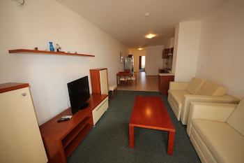 menada ravda apartments