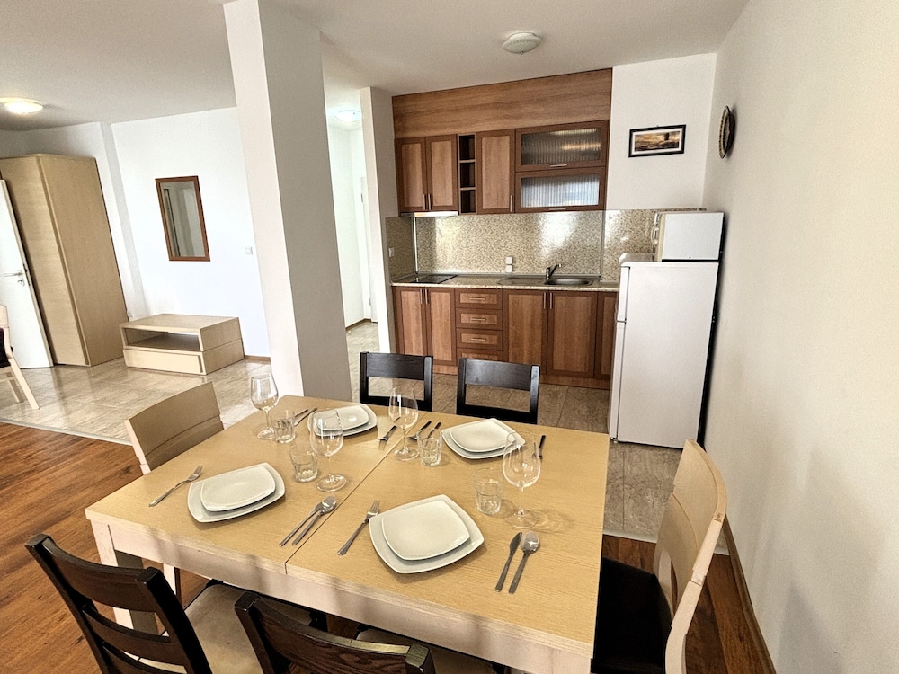 menada ravda apartments