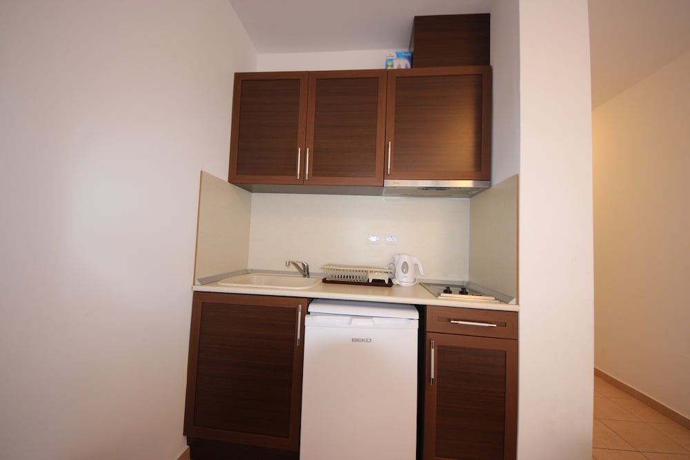 menada ravda apartments