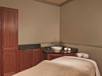 the equinox golf resort and spa