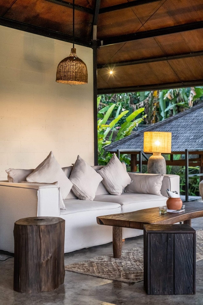 exceptional 2 br suites in ubud hidden gem