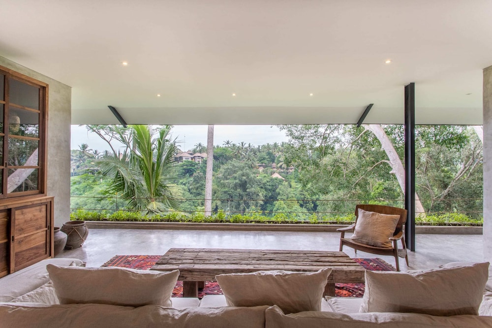 exceptional 2 br suites in ubud hidden gem