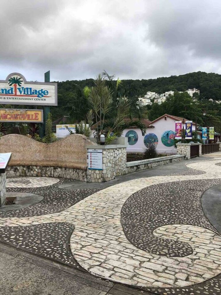 immaculate 1 bed villa in ocho rios