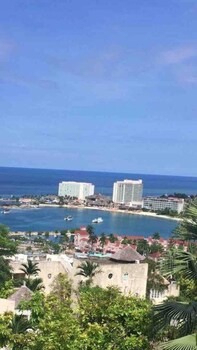 immaculate 1 bed villa in ocho rios