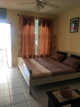 immaculate 1 bed villa in ocho rios