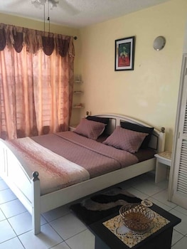 immaculate 1 bed villa in ocho rios