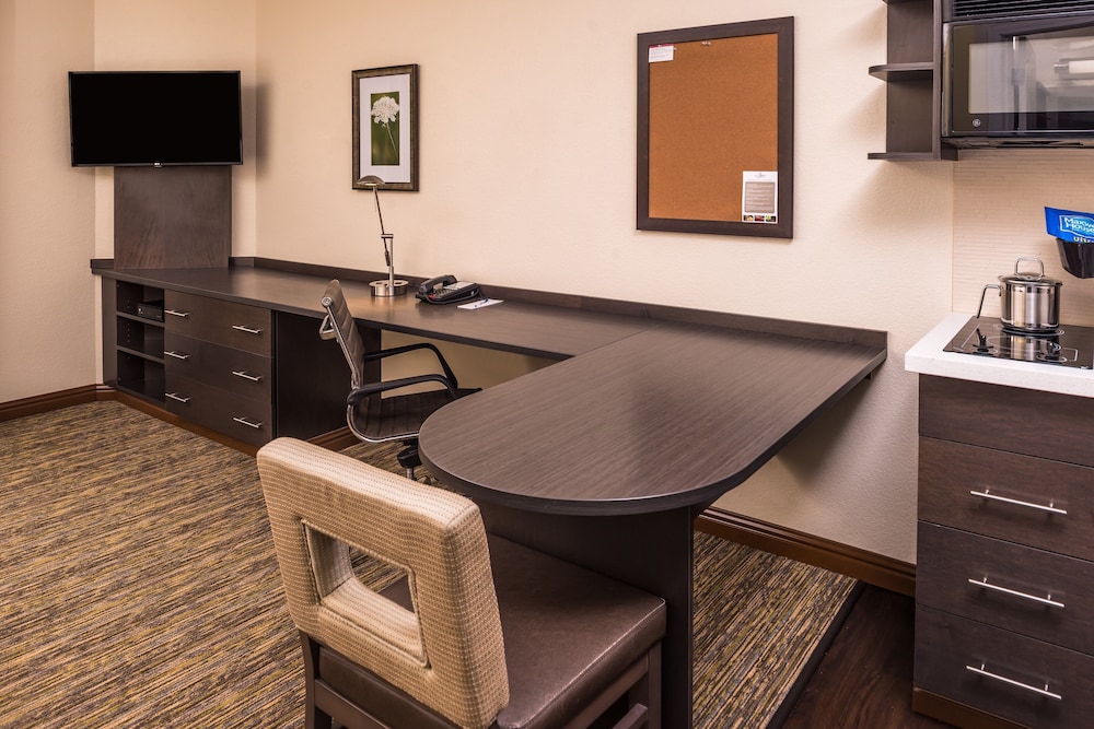 candlewood suites kansas city speedway by ihg