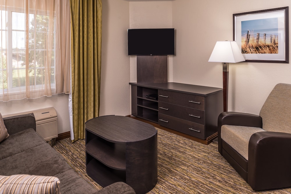 candlewood suites kansas city speedway by ihg