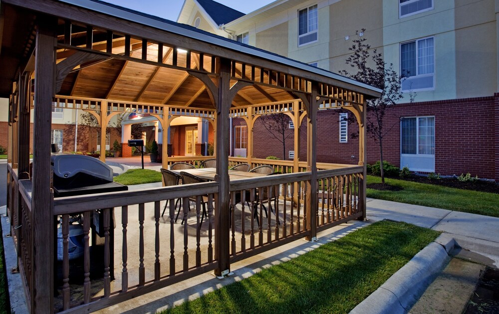candlewood suites kansas city speedway by ihg