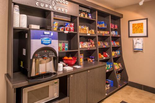 candlewood suites kansas city speedway by ihg