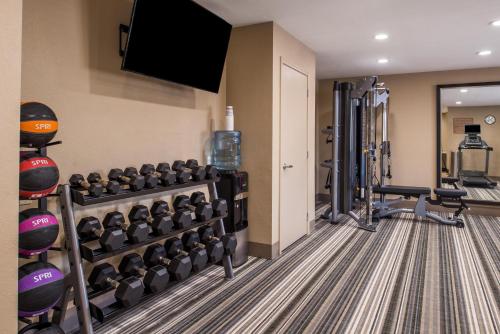 candlewood suites kansas city speedway by ihg