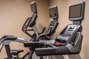 candlewood suites kansas city speedway by ihg