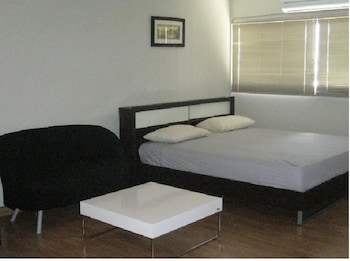family room dmk don mueang airport 2 bedrooms