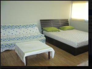 family room dmk don mueang airport 2 bedrooms