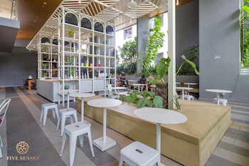 ceylonz suites by five senses