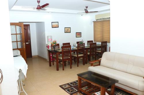 swarna sudarshan serviced apartmetns adyar