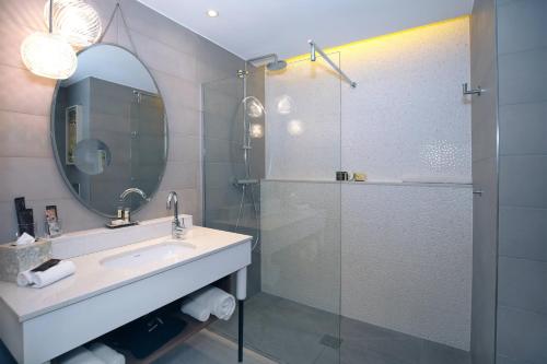 renaissance aix en provence hotel