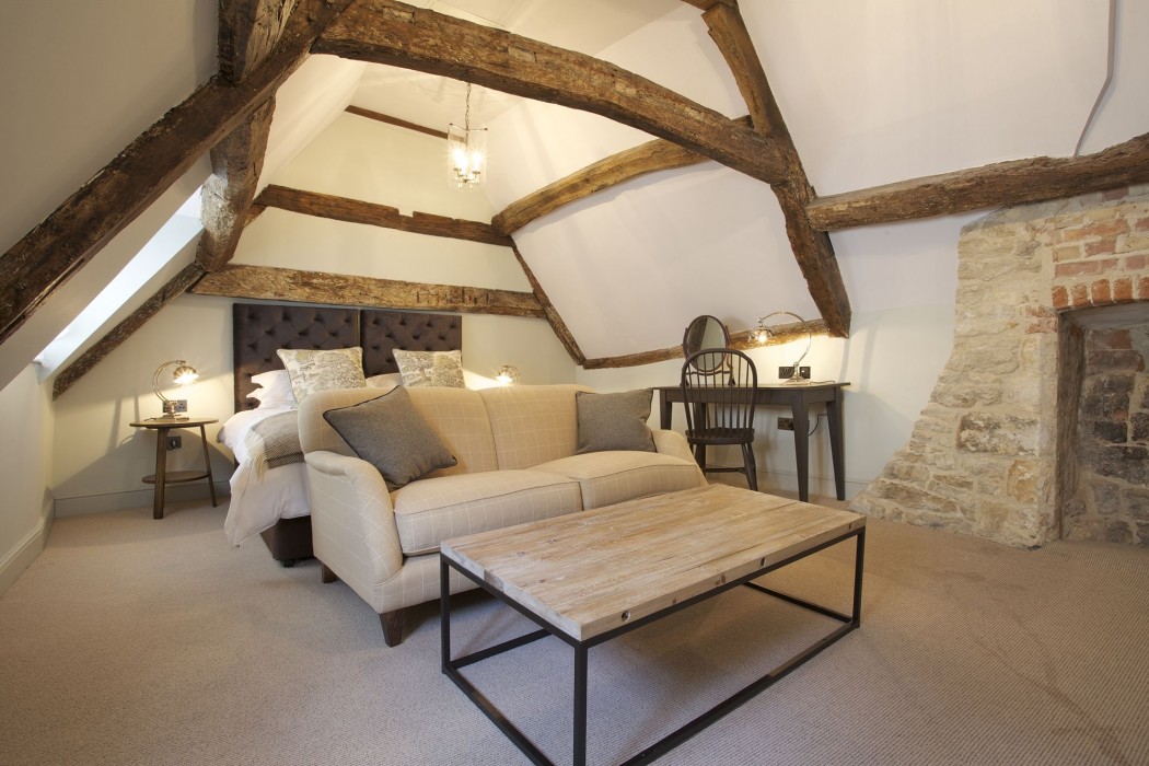 Kings Head Hotel,Cirencester>>Bristol,4 star