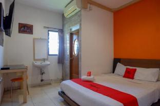 reddoorz plus near ciputra mall simpang lima 2