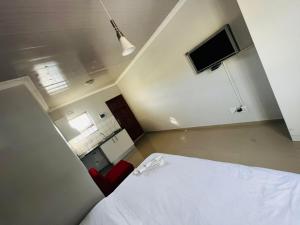 victoria guest lodge
