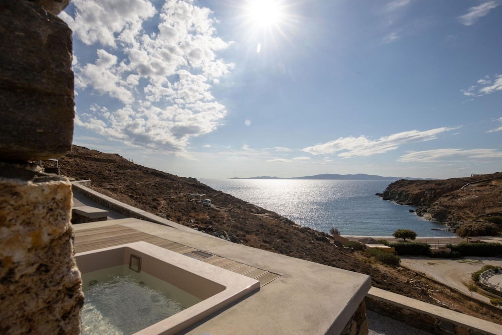 eos villa with private jacuzzi