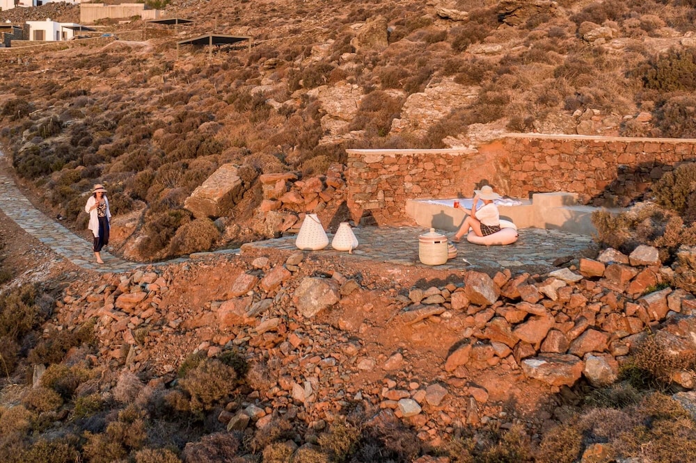eos villa with private jacuzzi