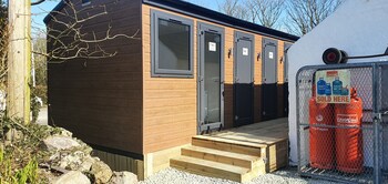 campsite the ring pub glamping pods