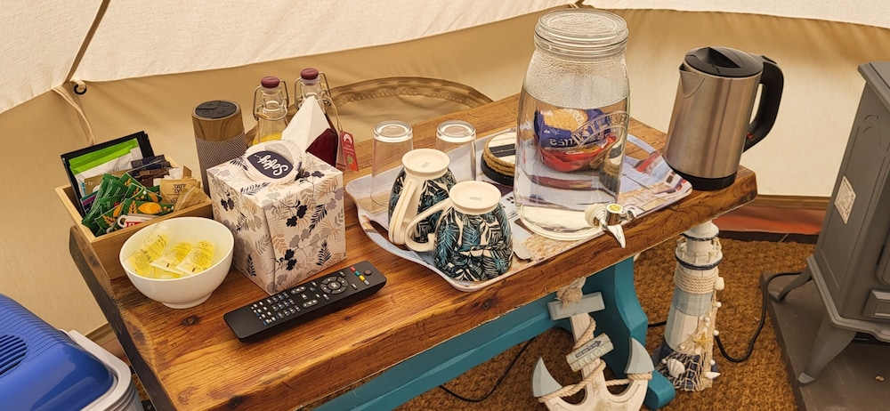 campsite the ring pub glamping pods