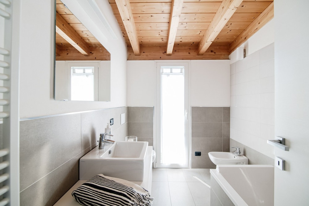 white attic by myhomeincomo