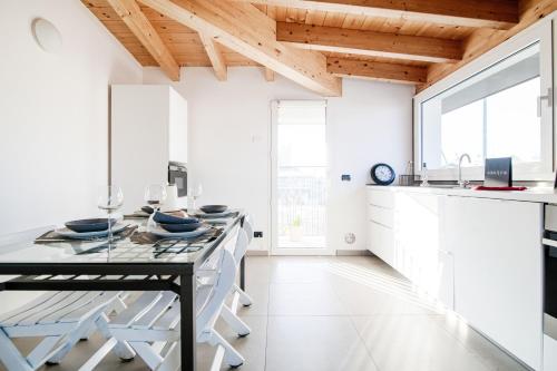 white attic by myhomeincomo