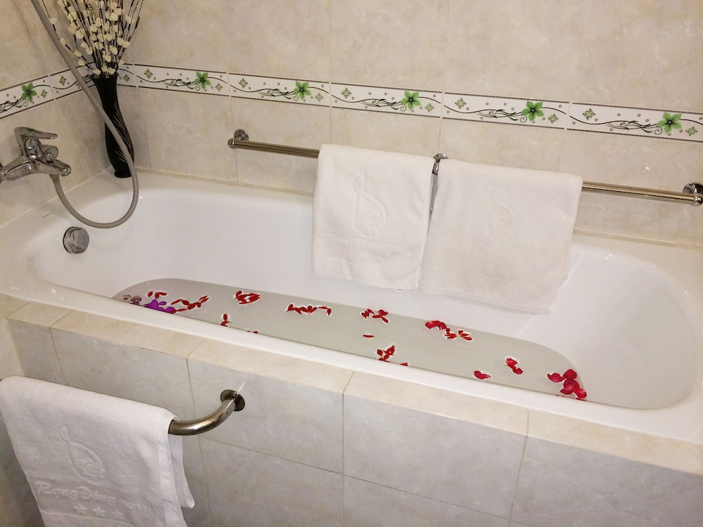 rang dong hotel