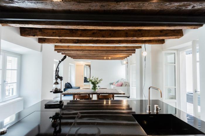 shades of como with private terrace by rent all como