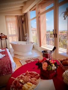 relais colle san pietro