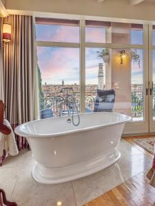 relais colle san pietro