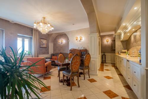 relais colle san pietro
