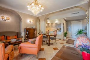 relais colle san pietro