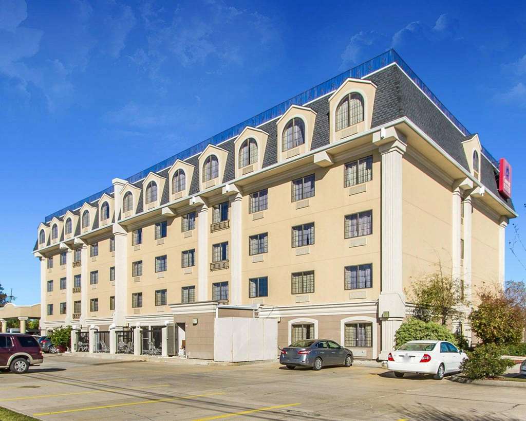 comfort suites airport