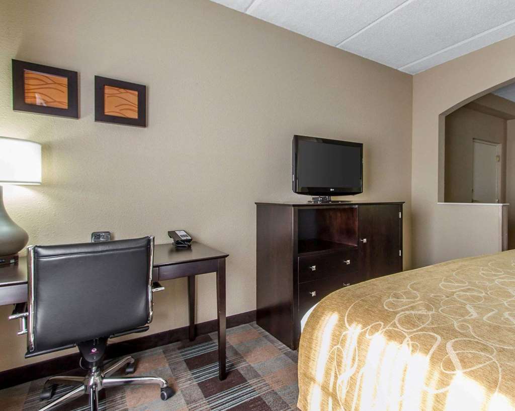 comfort suites airport