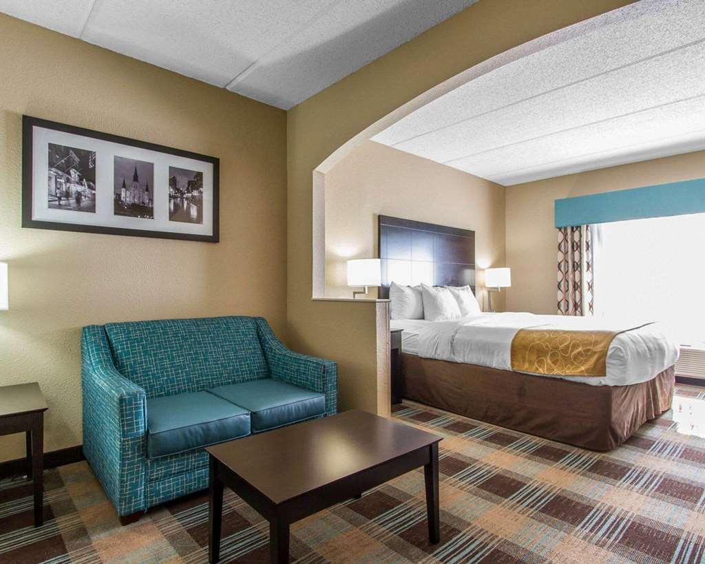 comfort suites airport
