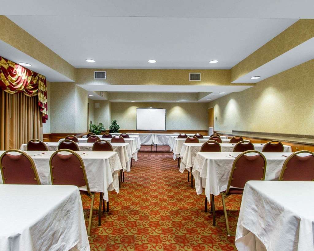 comfort suites airport