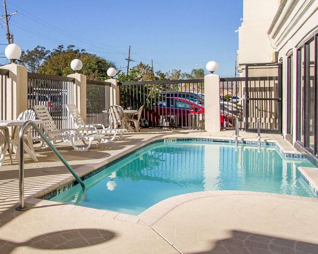 comfort suites airport