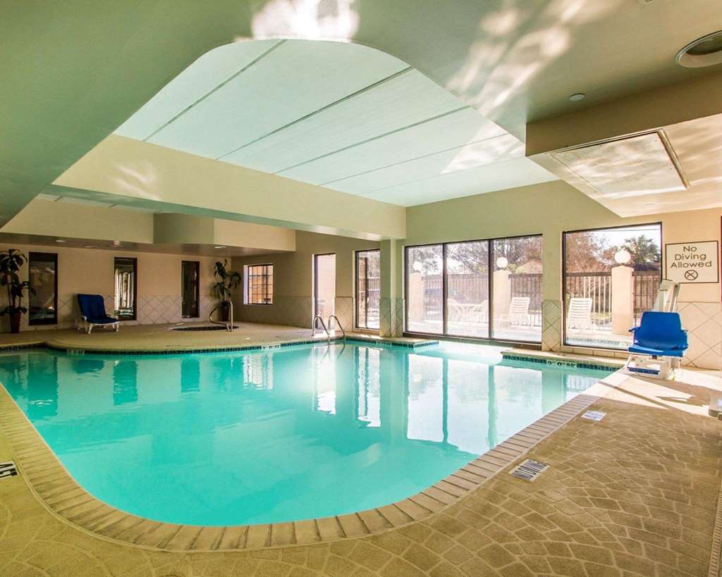 comfort suites airport