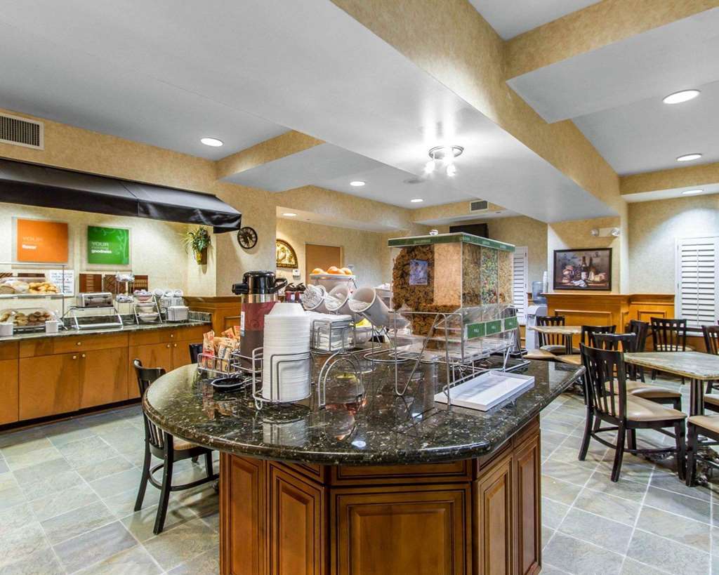 comfort suites airport