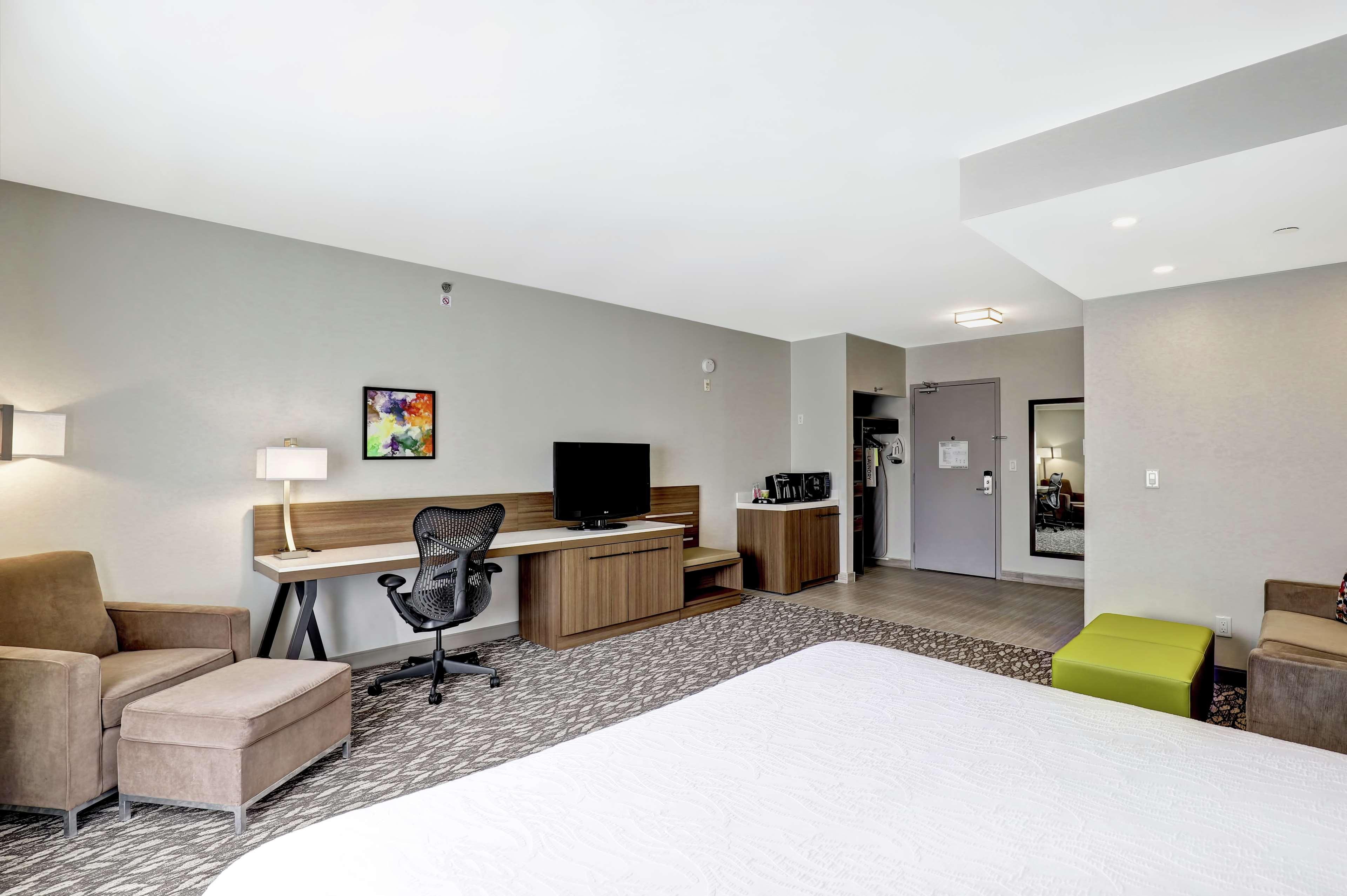 hilton garden inn toronto ajax