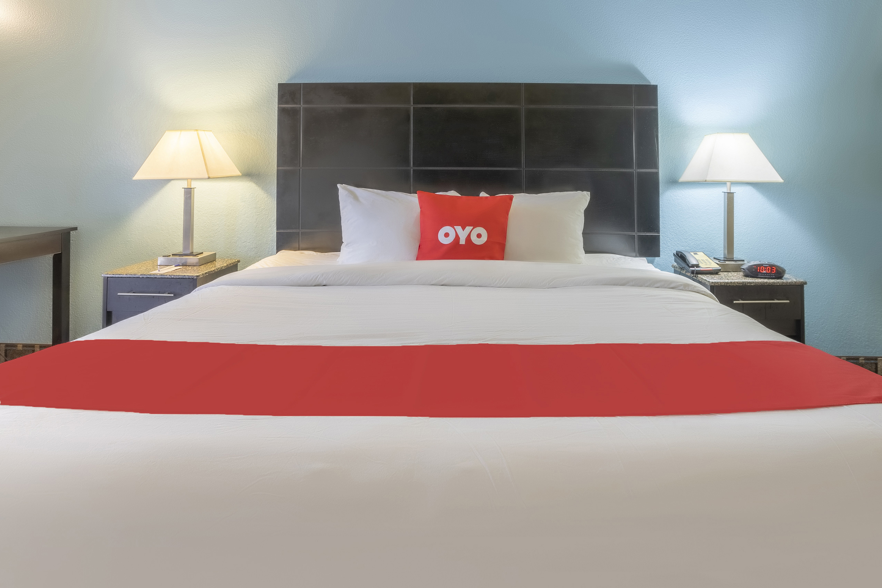oyo hotel knoxville tn cedar bluff i 40