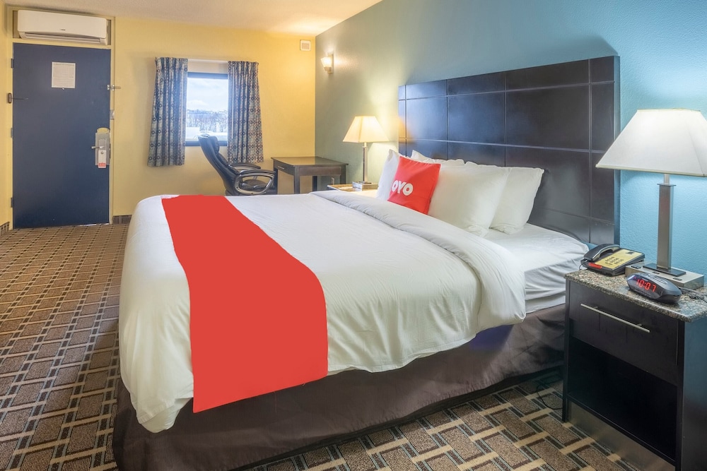 oyo hotel knoxville tn cedar bluff i 40