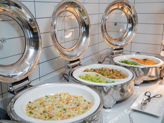 borrman hotel yuxi yuxing road