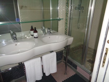 hotel les degres de notre dame