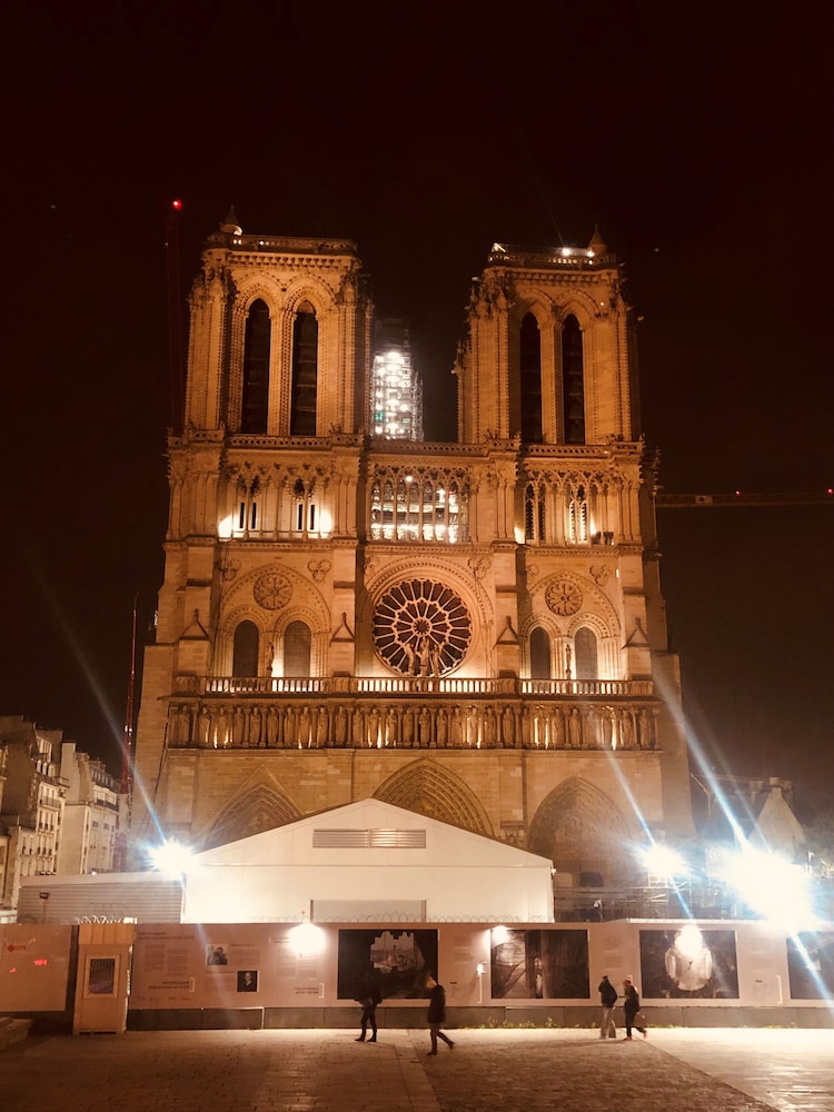 hotel les degres de notre dame